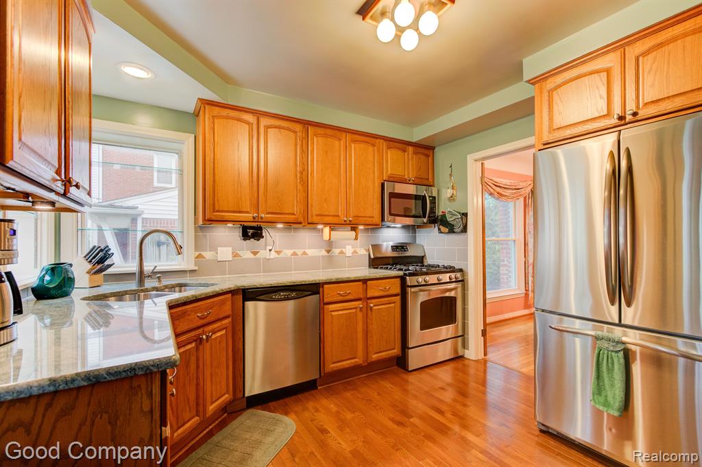 4008 PARKVIEW Drive, Royal Oak, MI 48073 — Photo 3