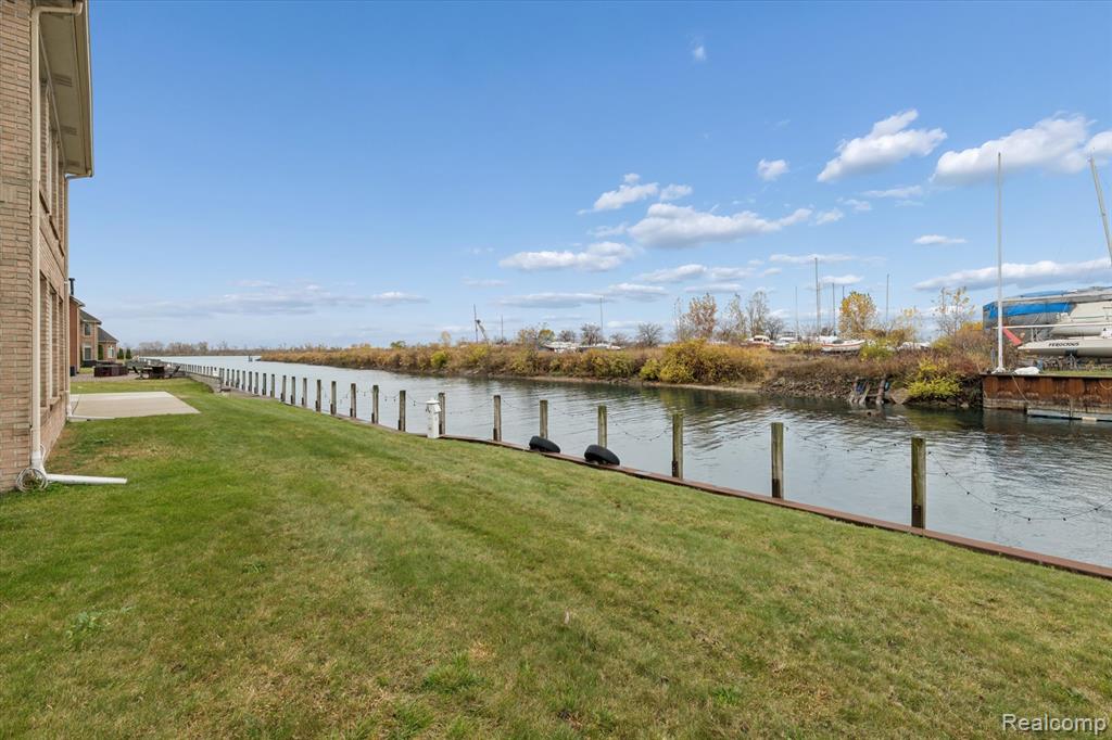 74 SAND BAR Lane, Detroit, MI 48214 — Photo 48