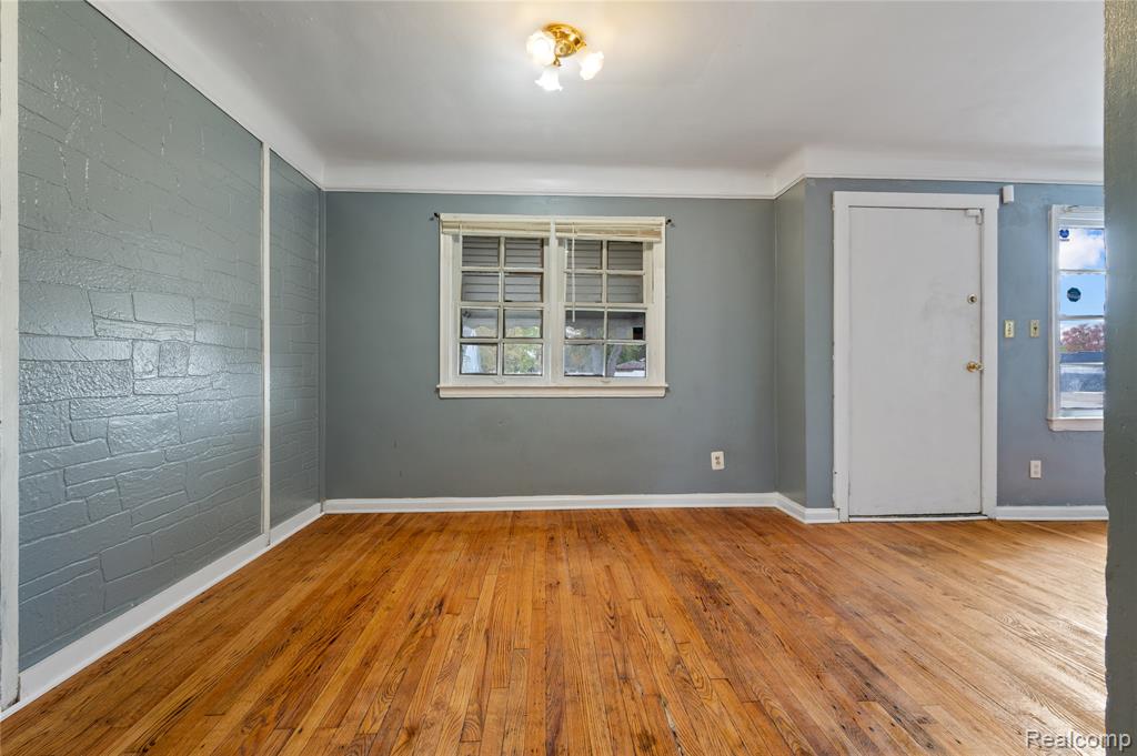 8674 Pierson Street, Detroit, MI 48228 — Photo 9