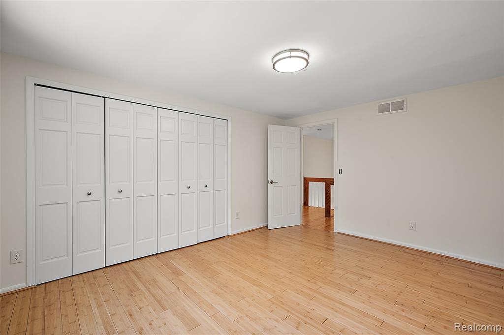 5353 W Bloomfield Lake Road, West Bloomfield, MI 48323 — Photo 39