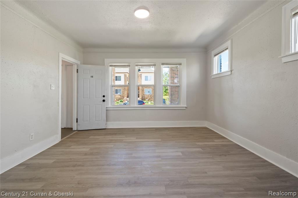 3725 Glynn Court, Detroit, MI 48206 — Photo 5