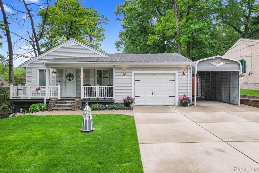 901 Ridge Road, Lake Orion, MI 48362 — Photo 3