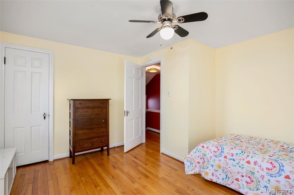 872 University Place, Grosse Pointe, MI 48230 — Photo 16
