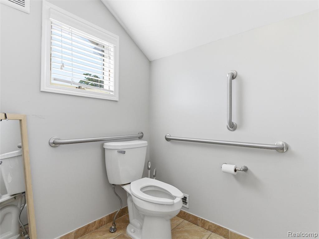 928 E 11 Mile Road, Royal Oak, MI 48067 — Photo 37