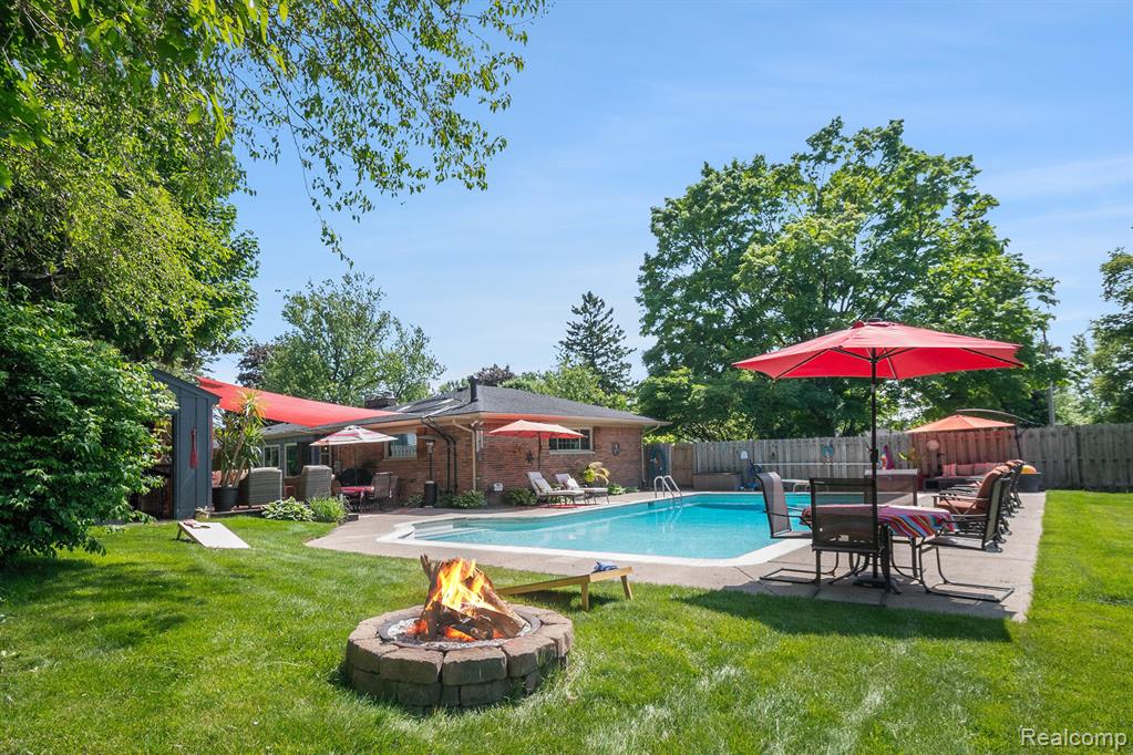 6062 Middle Lake Road, Clarkston, MI — Photo 37