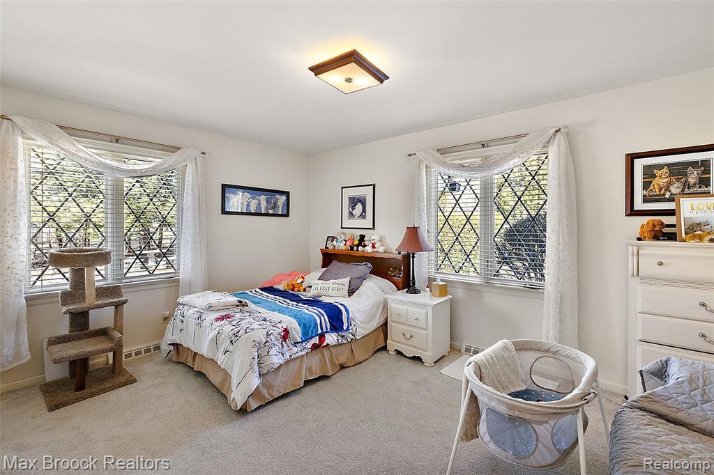 1319 Charrington Road, Bloomfield Hills, MI 48301 — Photo 15