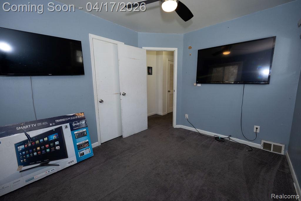 15389 Fenton, Redford, MI 48239 — Photo 11