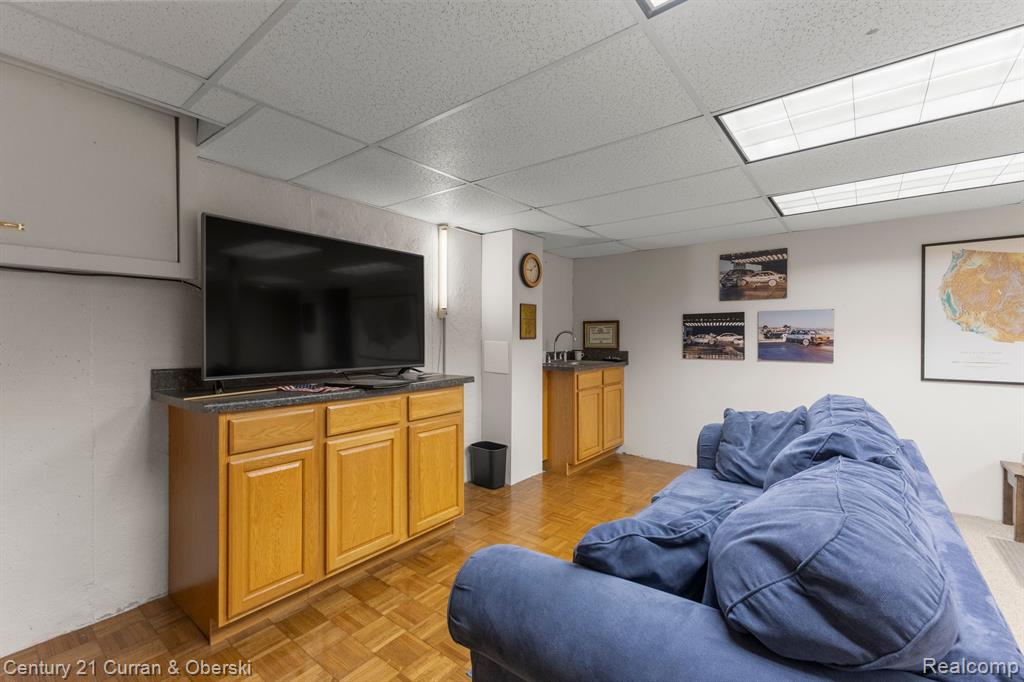 6541 DEERHURST Drive, Westland, MI — Photo 27