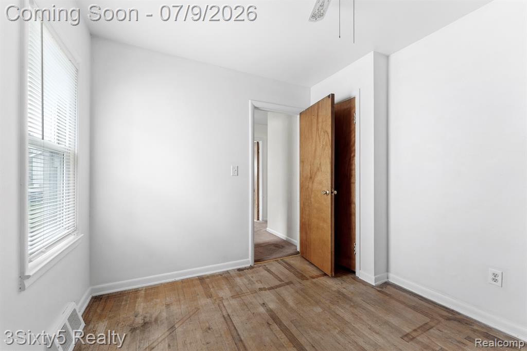 460 Manatee Avenue, Hazel Park, MI 48030 — Photo 11