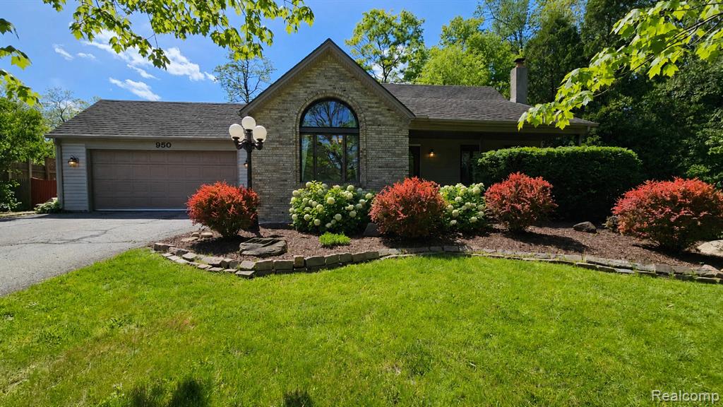 950 Fuller Lane, White Lake, MI — front exterior