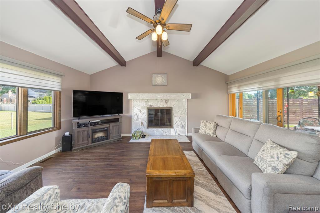 39611 HOLIDAY Drive, Sterling Heights, MI 48313 — Photo 13
