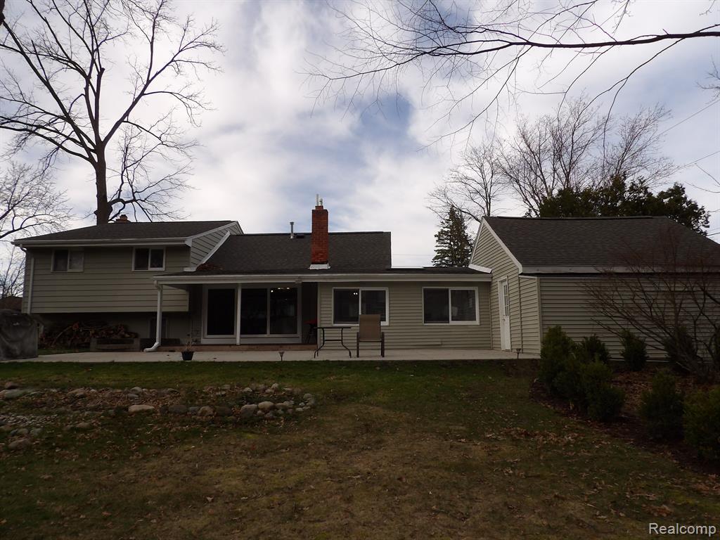 7315 COLONY Drive, West Bloomfield, MI 48323 — Photo 4