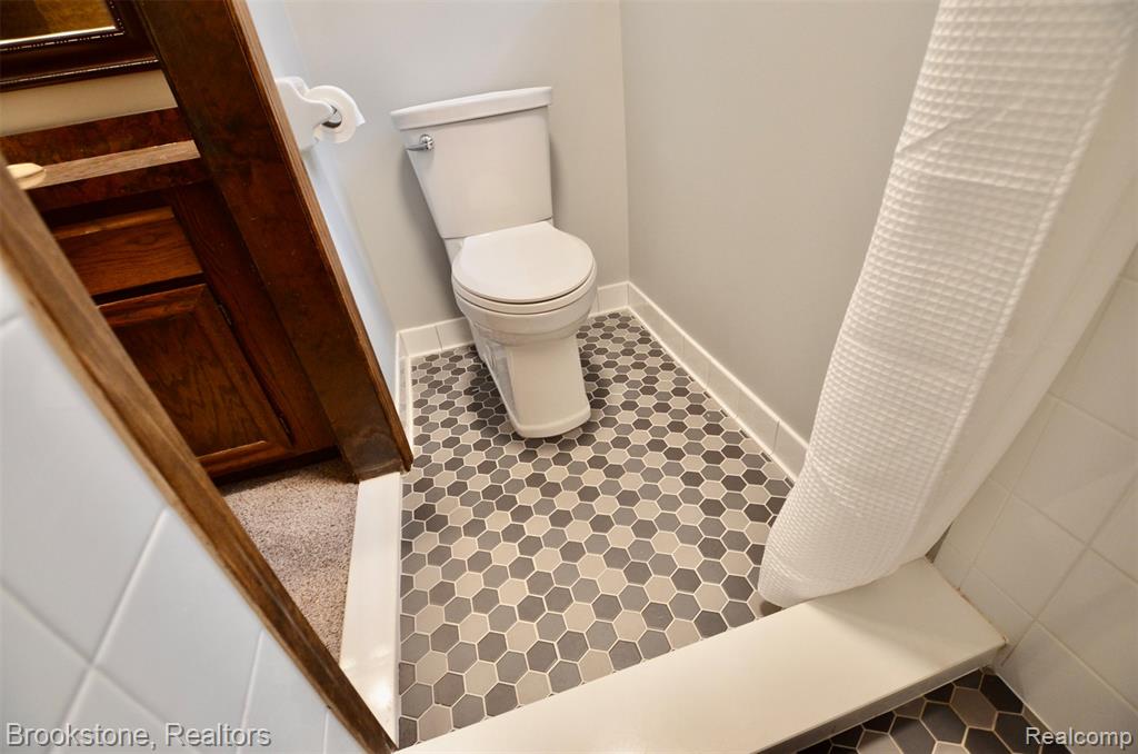 7244 Chapel View Drive, Clarkston, MI — Photo 19
