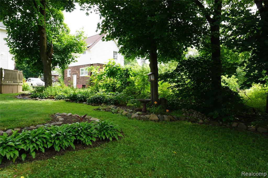 955 N Chevrolet Avenue, Flint, MI 48504 — Photo 37