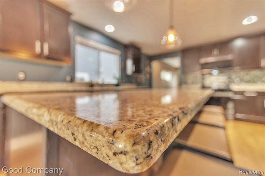 409 N Vermont Avenue, Royal Oak, MI 48067 — Photo 12