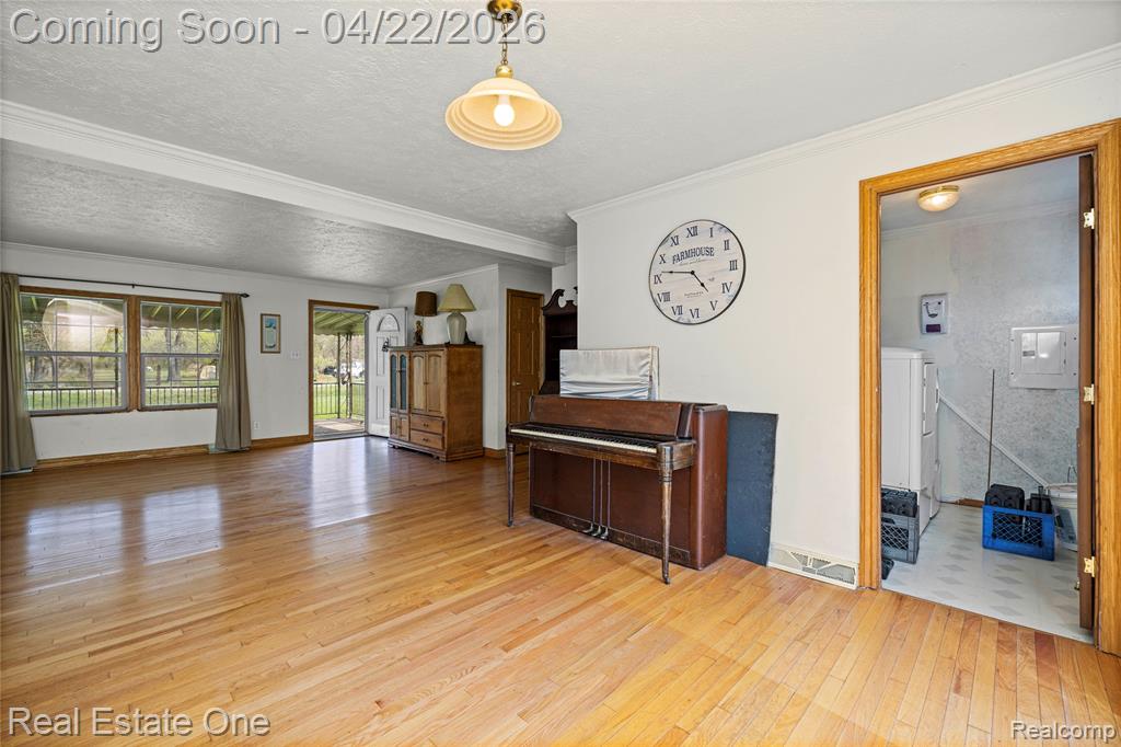 26996 Sumpter Road, Belleville, MI 48111 — Photo 10
