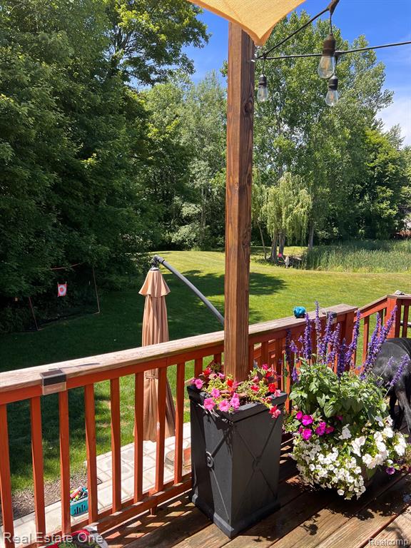 6581 WEDGEWOOD Court, Waterford, MI 48327 — Photo 26
