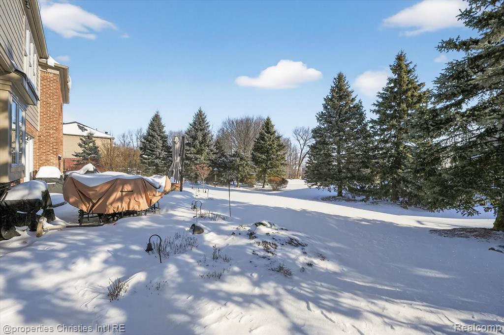 16224 Oak Forest Court W, Northville, MI 48168 — Photo 57