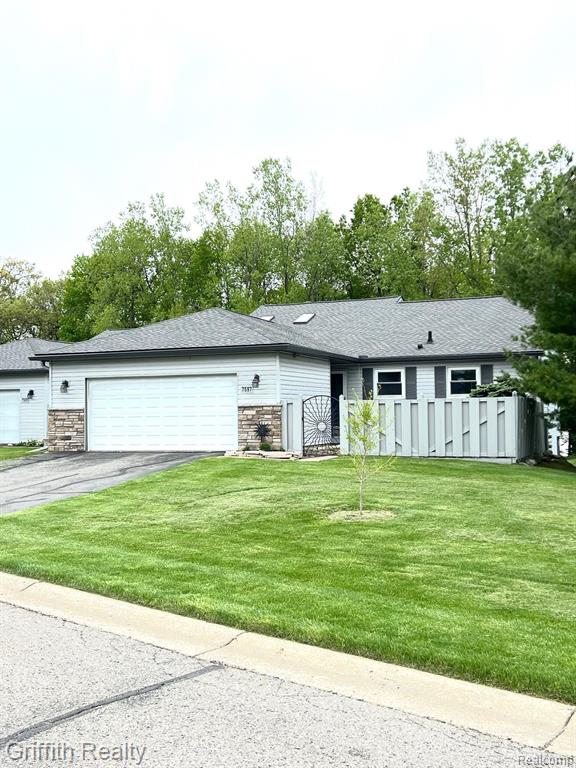7597 RADCLIFFE, Brighton, MI 48114 — front exterior