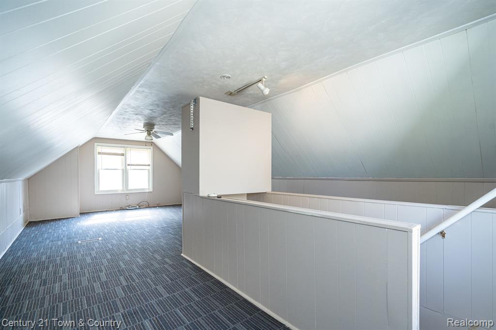 8150 Standard, Center Line, MI 48015 — Photo 10