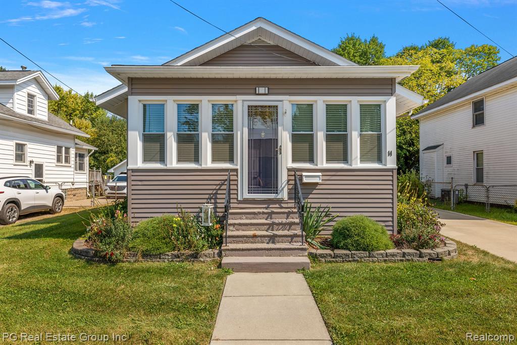 14 PLEASANT Street, Oxford, MI 48371 — Photo 2
