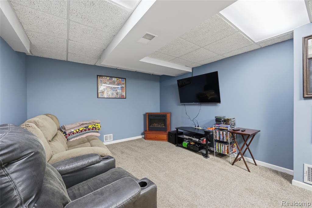 6003 Cedar Bend Drive, Clarkston, MI — Photo 38