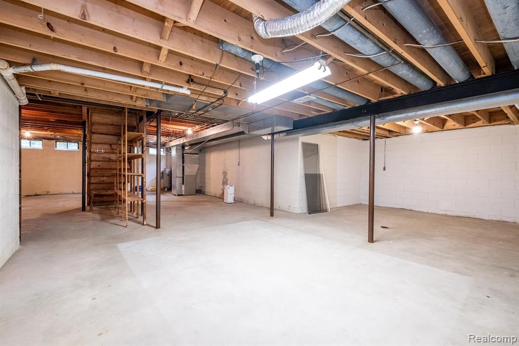 8911 W Gates Street, Bruce, MI 48065 — Photo 45