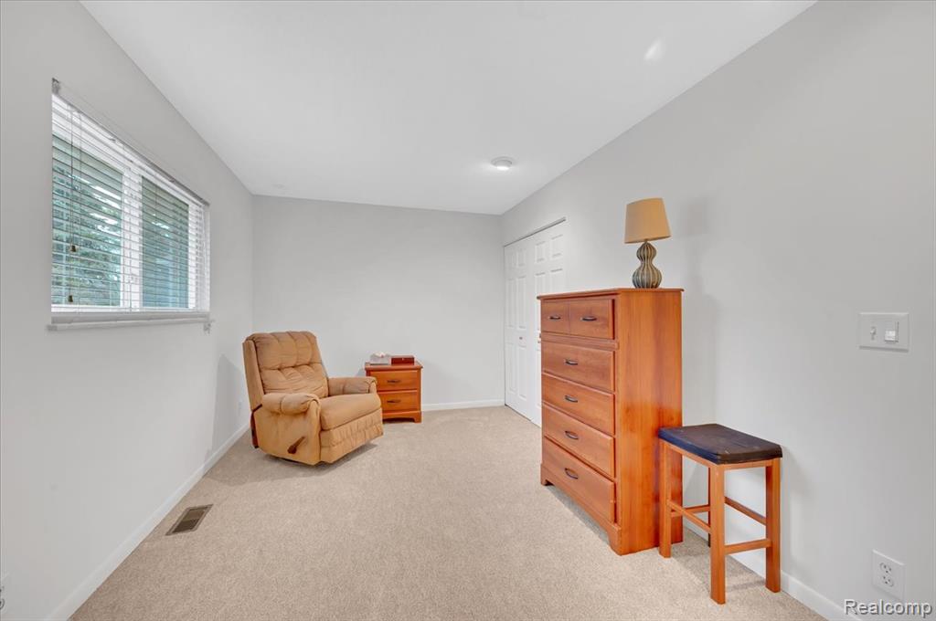 44680 Elizabeth Road, Clinton Twp, MI 48036 — Photo 15
