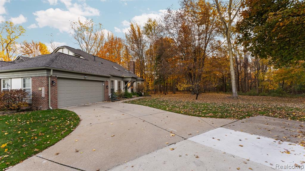 41784 WHITE TAIL Lane, Canton, MI 48188 — Photo 43
