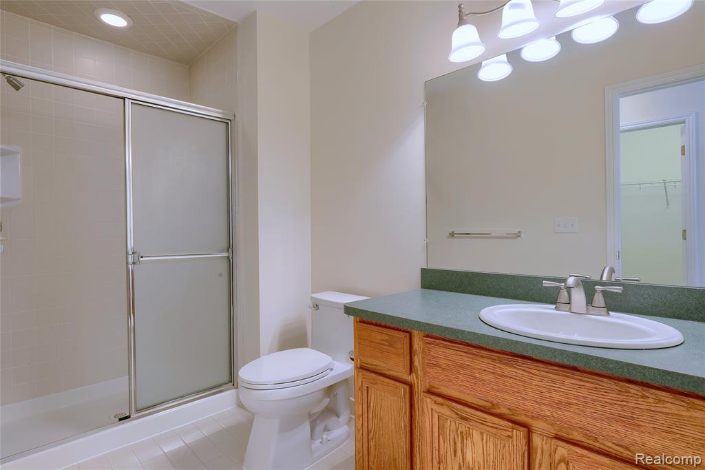 4434 Honeysuckle Drive, Sterling Heights, MI 48314 — Photo 16