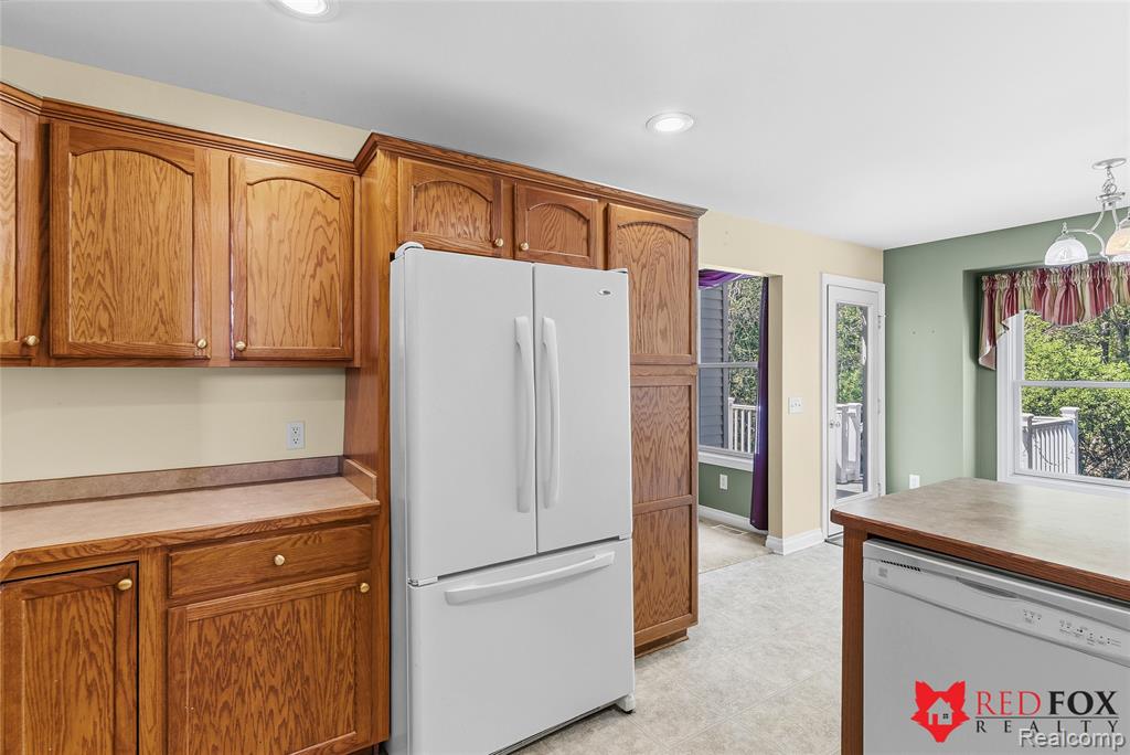 1199 Creek View Court, Burton, MI 48509 — Photo 26