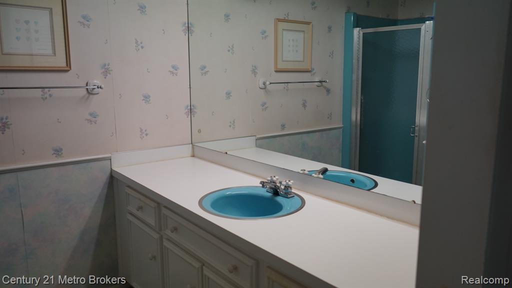 709 Cadillac Street, Flint, MI 48504 — Photo 11