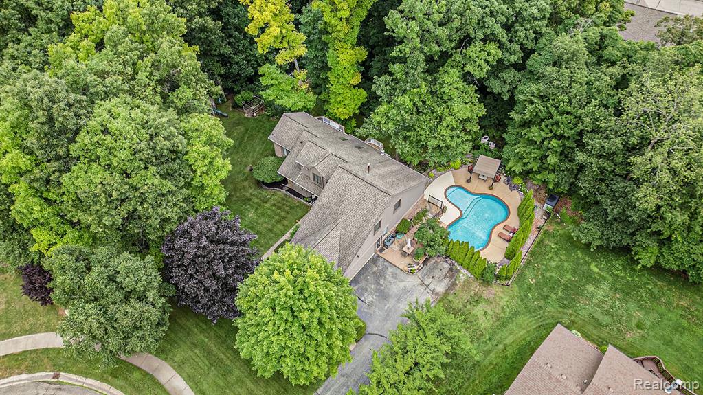 9780 Oak Valley Drive, Clarkston, MI 48348 — Photo 38