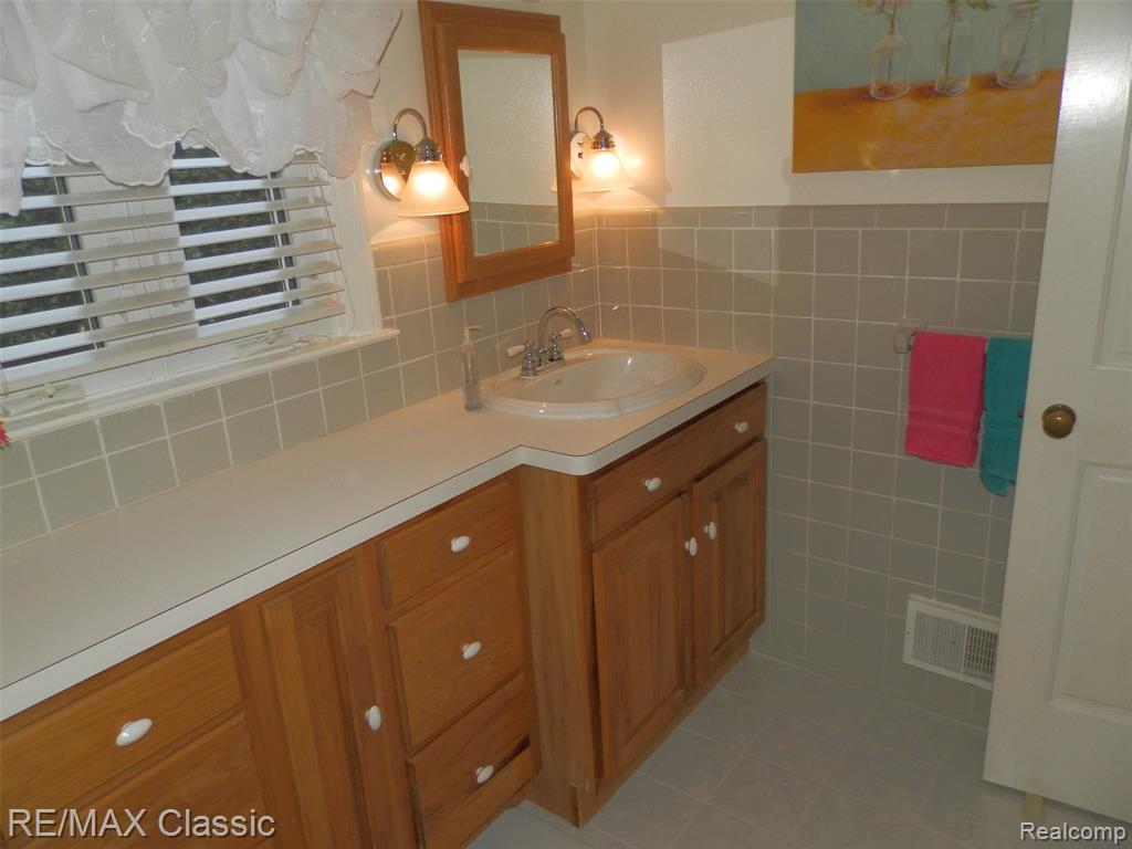 14921 Delaware Avenue, Redford, MI 48239 — Photo 12