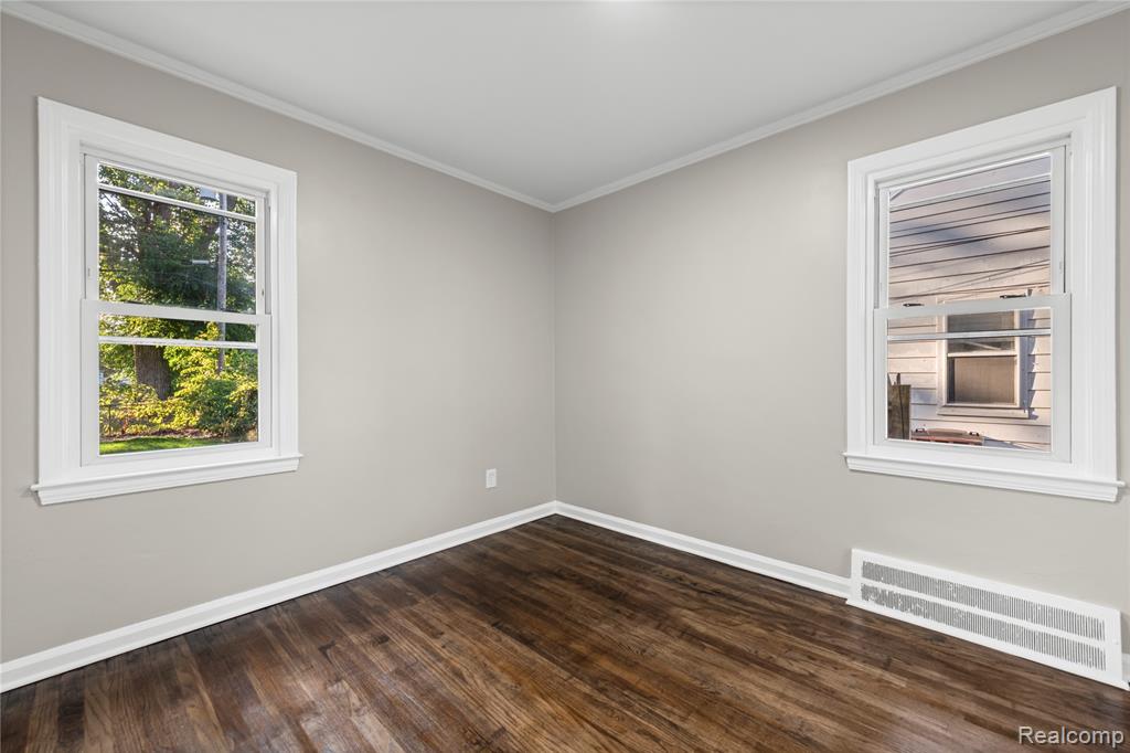 4484 Howe Road, Wayne, MI 48184 — Photo 11