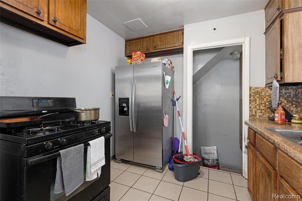 5271 Marseilles Street, Detroit, MI 48224 — Photo 9
