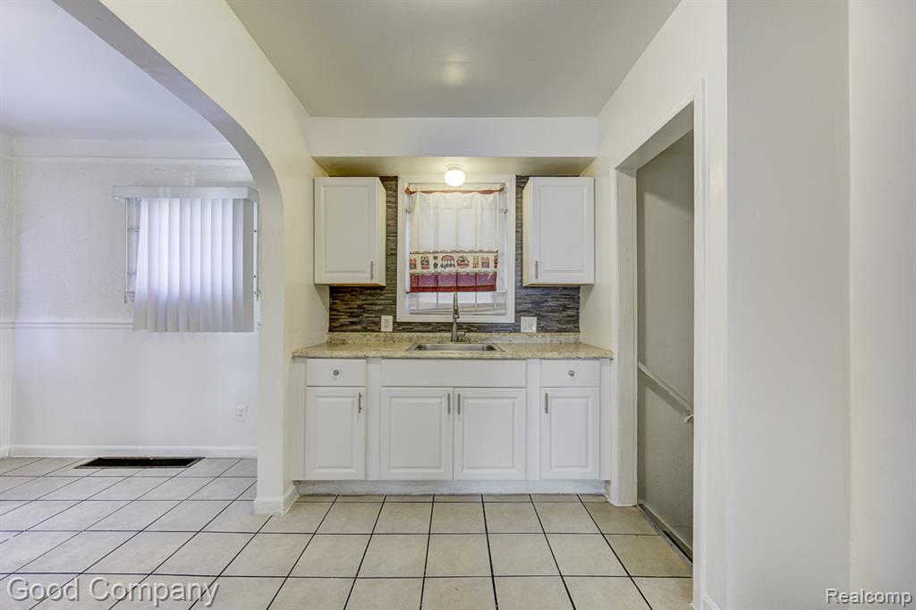 20070 Irvington Street, Detroit, MI 48203 — Photo 18