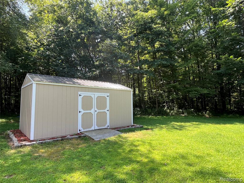 28524 Elwell Road, Belleville, MI 48111 — Photo 15