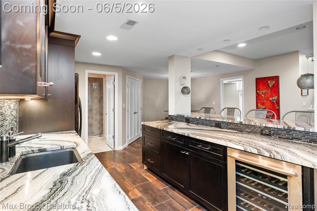 6294 Lindsay Court, West Bloomfield, MI 48324 — Photo 58