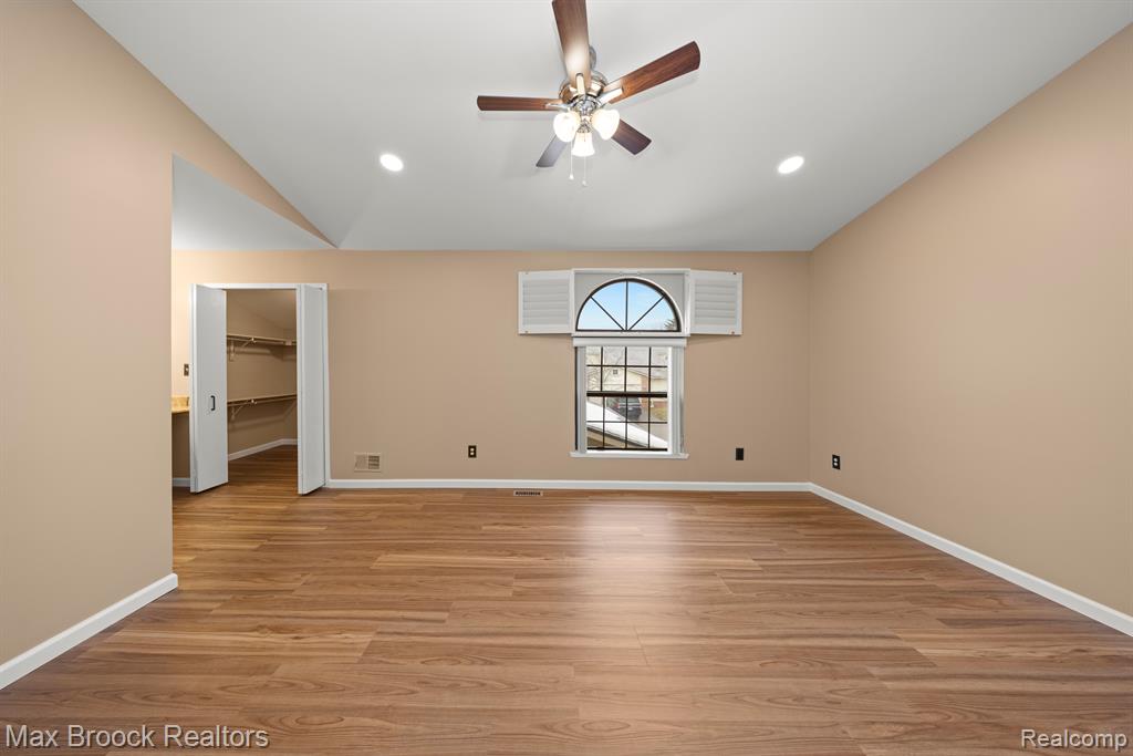 5605 DRAKE HOLLOW Drive W, West Bloomfield, MI — Photo 21