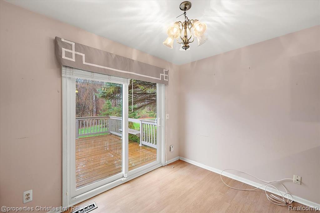 955 Rikki Ann, Wixom, MI 48393 — Photo 19