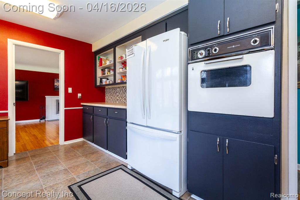 21247 Shurley Drive, Grosse Ile, MI 48138 — Photo 19