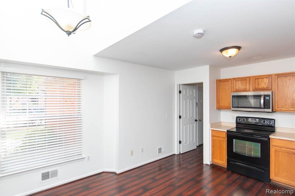 370 CHERRY GROVE Road, Canton, MI 48188 — Photo 5