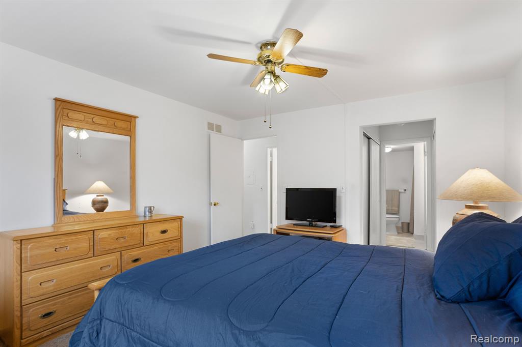 30795 SHIAWASSEE Road, 3B, Farmington, MI 48336 — Photo 13