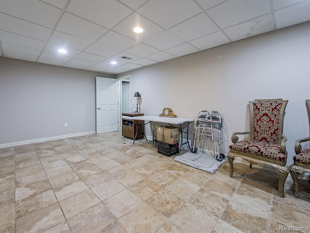 43261 CHARDONNAY Drive, Sterling Heights, MI 48314 — Photo 35