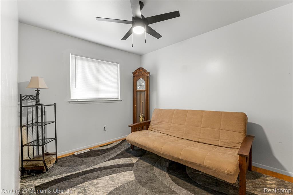 7011 Helen Street, Garden City, MI — Photo 6