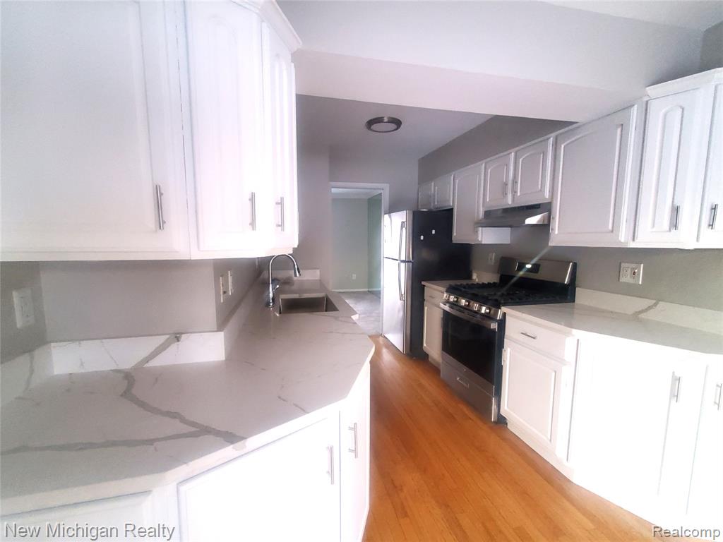 673 Oakbrook W, Rochester Hills, MI 48307 — Photo 9