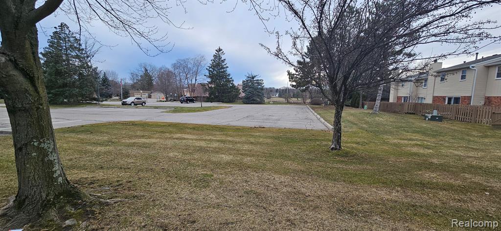 1720 BRENTWOOD Drive, Troy, MI 48098 — Photo 26
