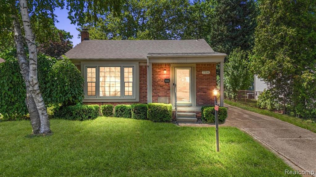 754 S Webik Avenue, Clawson, MI — front exterior