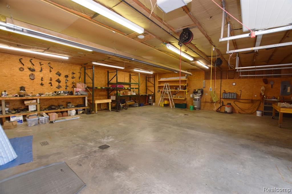 1042 E HOLLYWOOD Boulevard, Clio, MI 48420 — Photo 14